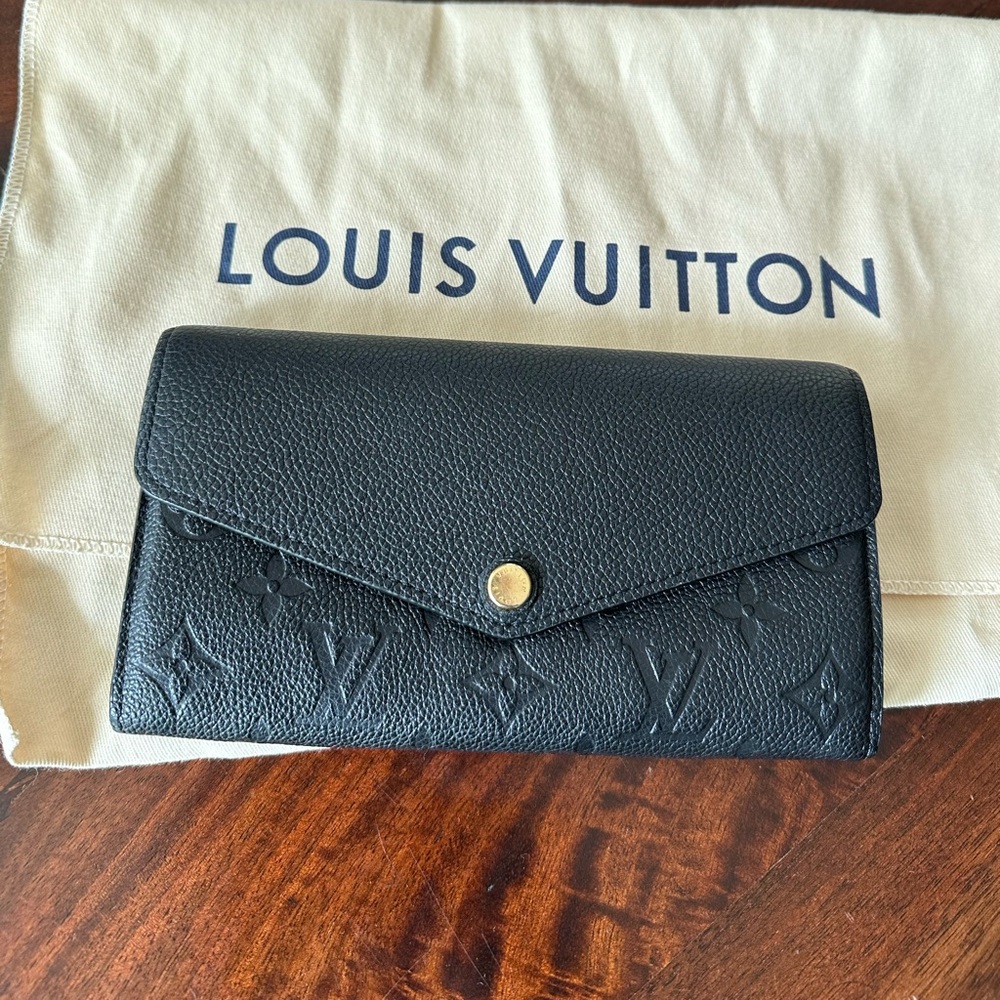 Louis Vuitton Sarah Wallet